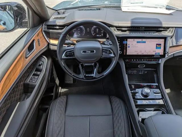 2026 Jeep Grand Cherokee L Summit 4x4