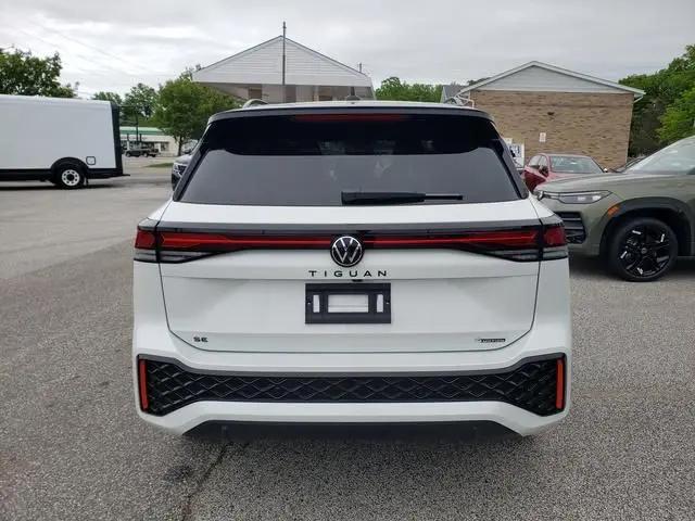 2026 Volkswagen Tiguan SE R-Line Black