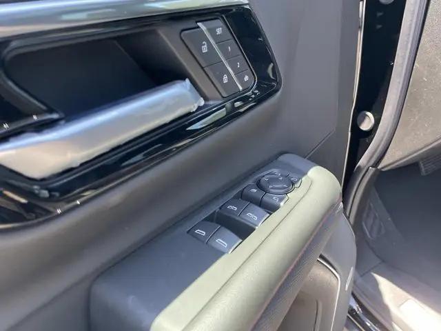 2026 Chevrolet Tahoe 4WD RST