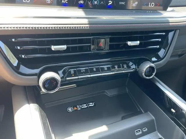 2026 Chevrolet Tahoe 4WD RST