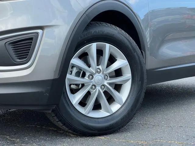 2016 Kia Sorento 2.4L LX