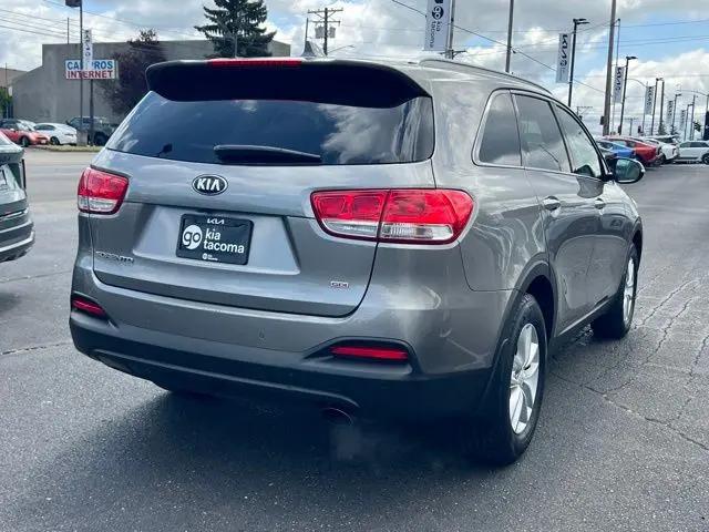 2016 Kia Sorento 2.4L LX