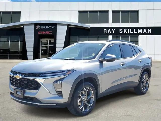2025 Chevrolet Trax FWD LT