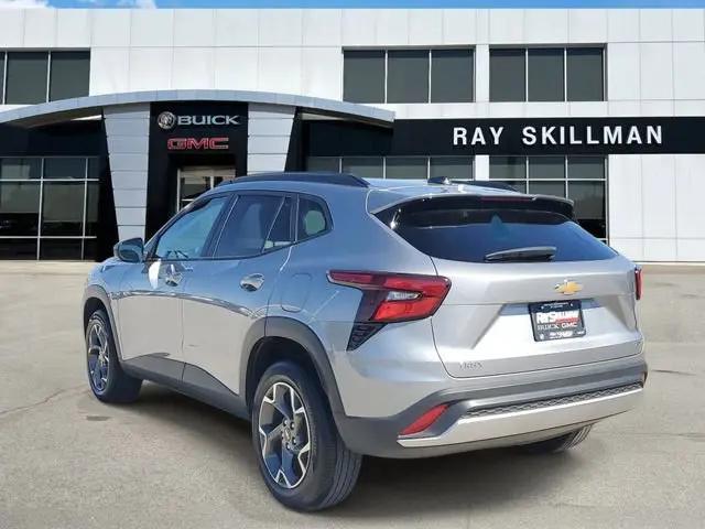 2025 Chevrolet Trax FWD LT