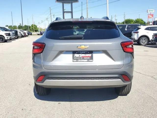 2025 Chevrolet Trax FWD LT