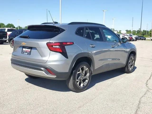 2025 Chevrolet Trax FWD LT