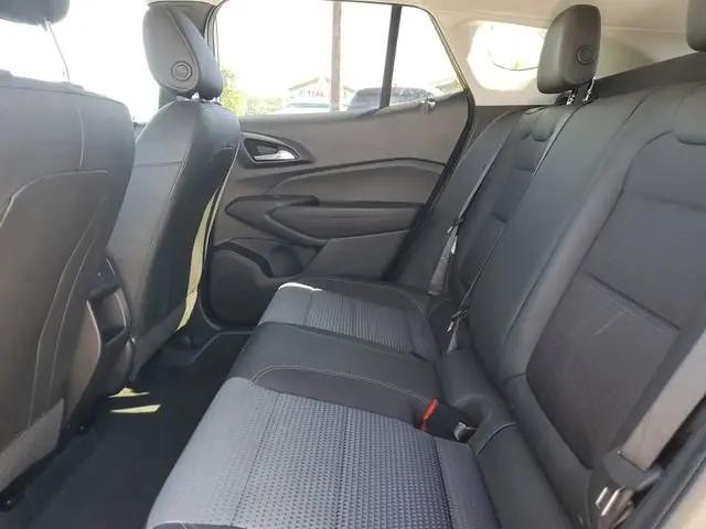 2025 Chevrolet Trax FWD LT