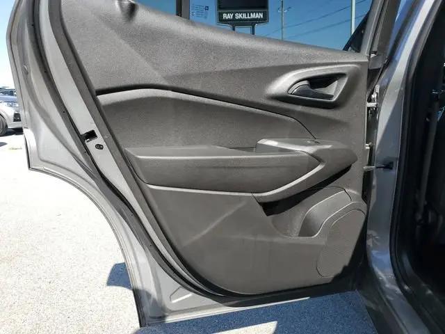 2025 Chevrolet Trax FWD LT