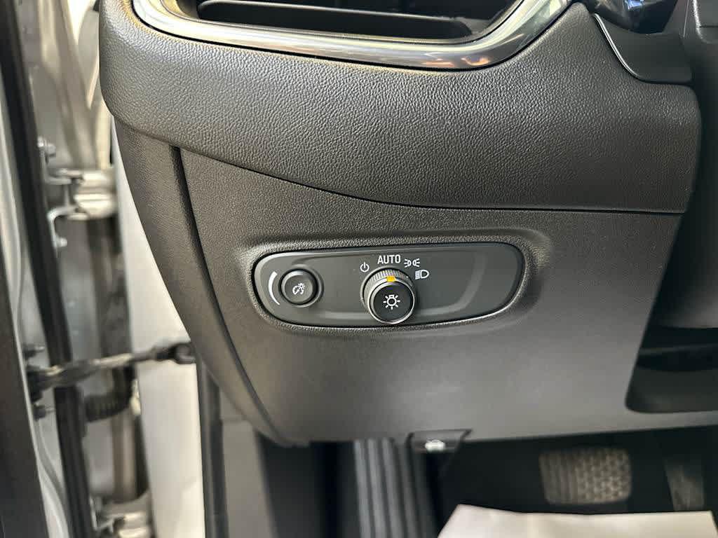 2022 Chevrolet Equinox LT - Photo 19