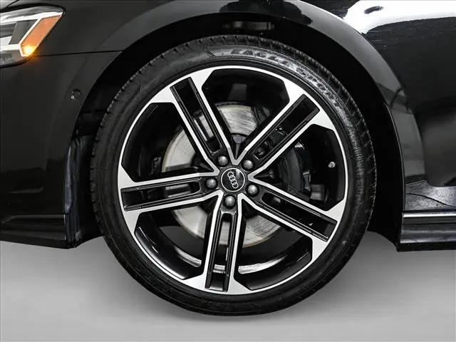 2025 Audi A8 L 55 TFSI quattro Tiptronic