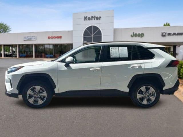 2023 Toyota RAV4 XLE
