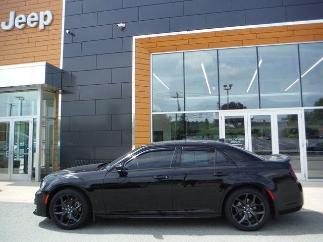 2022 Chrysler 300 S 2022 Chrysler 300 S