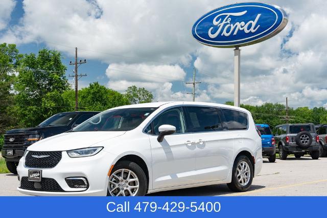 2023 Chrysler Pacifica Touring L for sale in Mansfield, AR