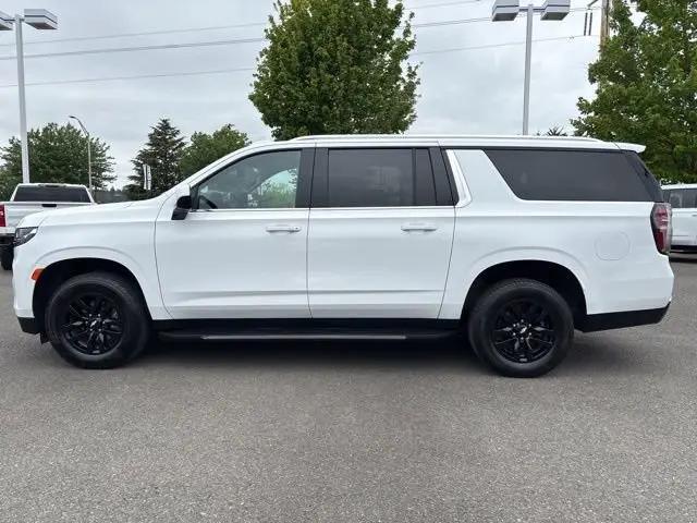 2022 Chevrolet Suburban 4WD LS