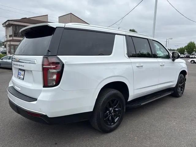 2022 Chevrolet Suburban 4WD LS