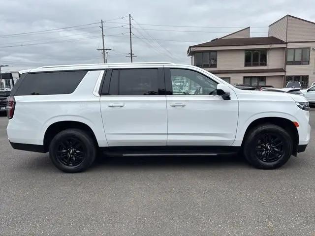 2022 Chevrolet Suburban 4WD LS