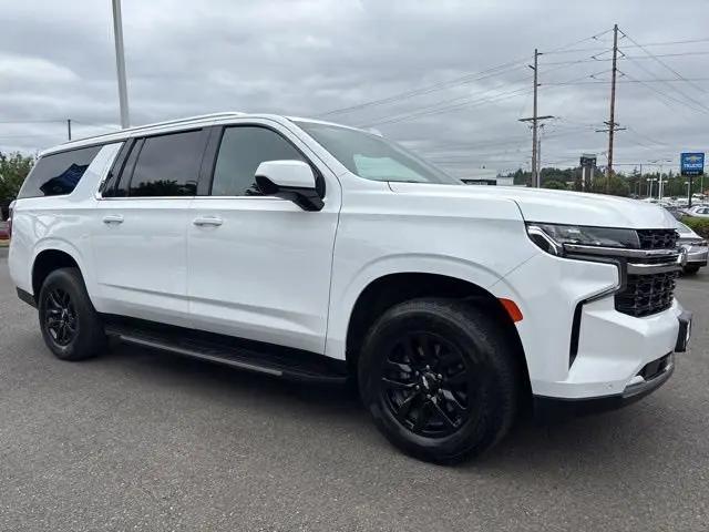 2022 Chevrolet Suburban 4WD LS