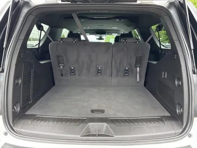 2022 Chevrolet Suburban 4WD LS