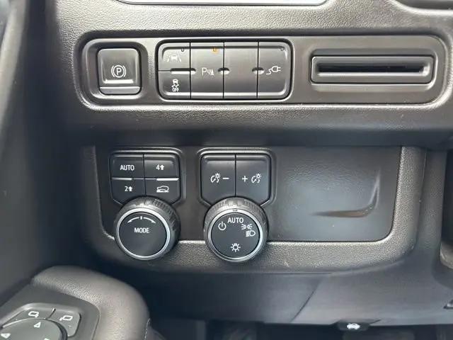 2022 Chevrolet Suburban 4WD LS