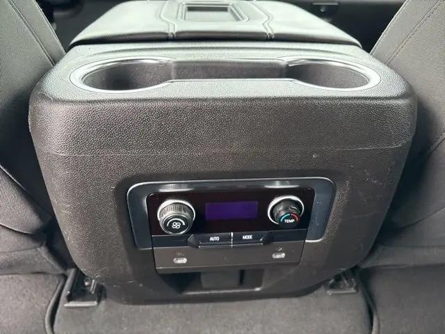 2022 Chevrolet Suburban 4WD LS