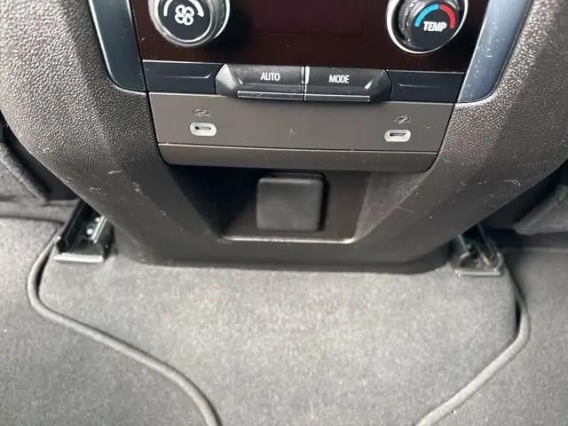 2022 Chevrolet Suburban 4WD LS