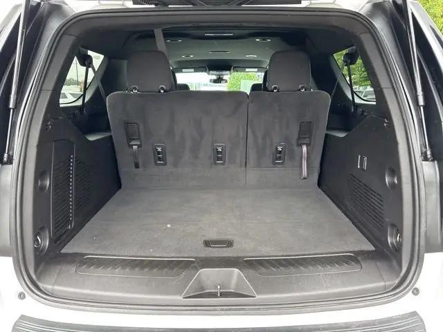 2022 Chevrolet Suburban 4WD LS