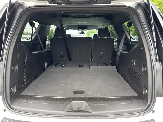 2022 Chevrolet Suburban 4WD LS