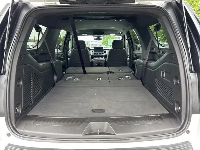 2022 Chevrolet Suburban 4WD LS