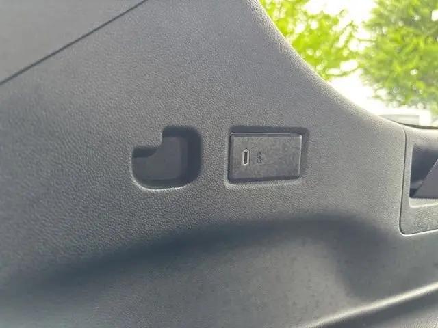 2022 Chevrolet Suburban 4WD LS