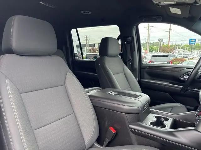 2022 Chevrolet Suburban 4WD LS