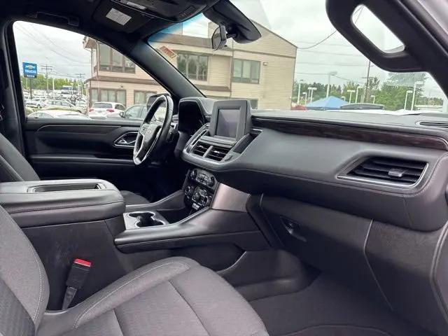 2022 Chevrolet Suburban 4WD LS
