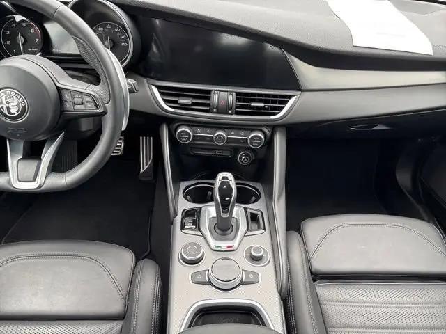 2023 Alfa Romeo Giulia Veloce RWD