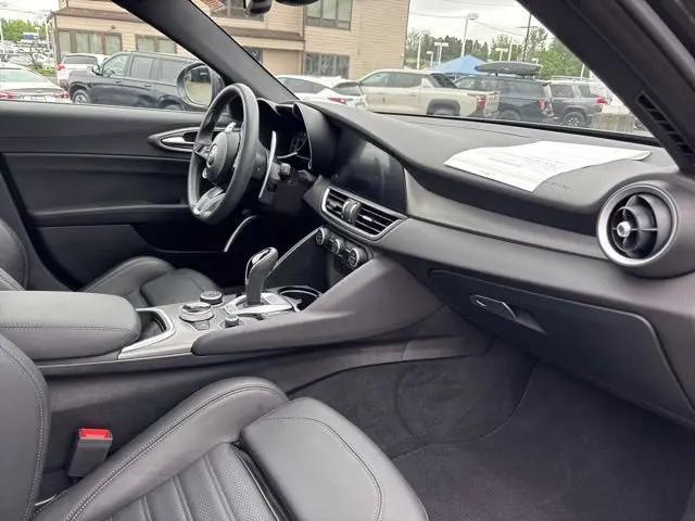 2023 Alfa Romeo Giulia Veloce RWD
