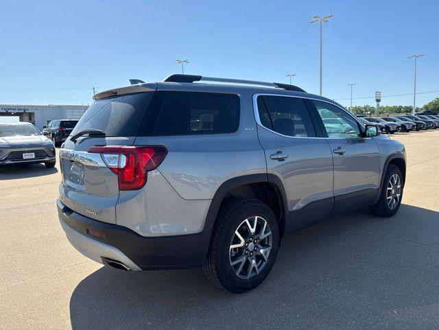 2023 GMC Acadia AWD SLT