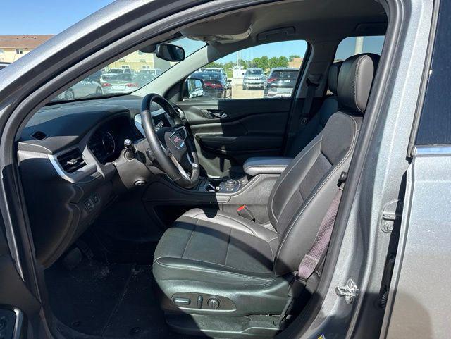 2023 GMC Acadia AWD SLT