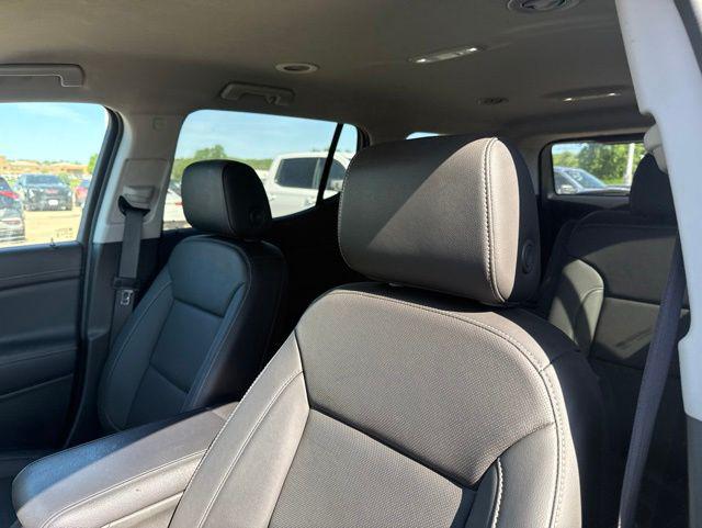2023 GMC Acadia AWD SLT