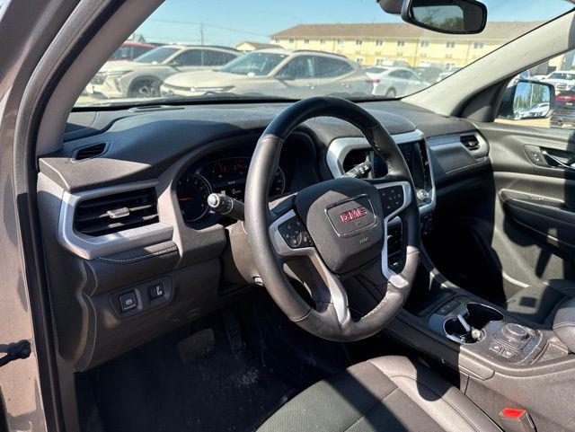 2023 GMC Acadia AWD SLT