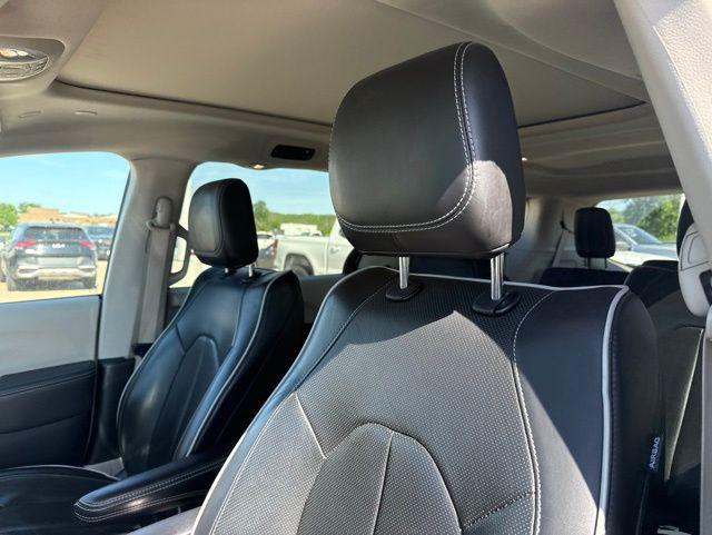 2023 Chrysler Pacifica Hybrid Limited