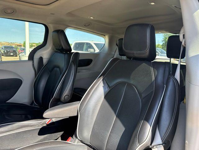 2023 Chrysler Pacifica Hybrid Limited