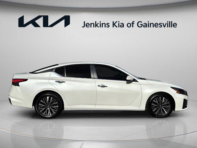 2023 Nissan Altima SV FWD