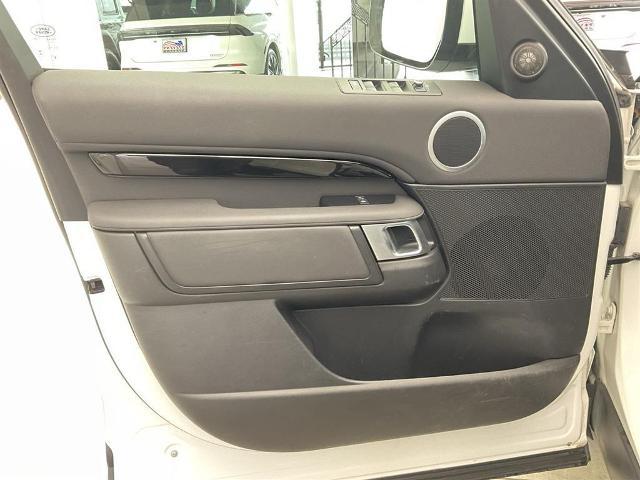2020 Land Rover Discovery SE