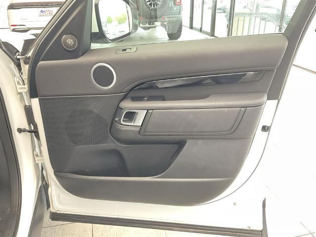 2020 Land Rover Discovery SE