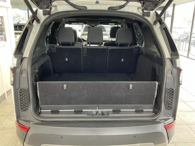 2020 Land Rover Discovery SE