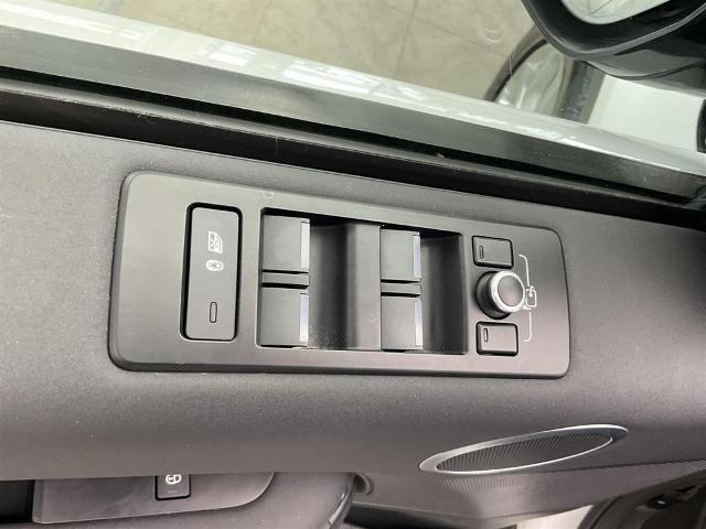 2020 Land Rover Discovery SE