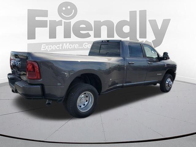 2025 Ram 3500 Laramie Crew Cab 4x4 8' Box