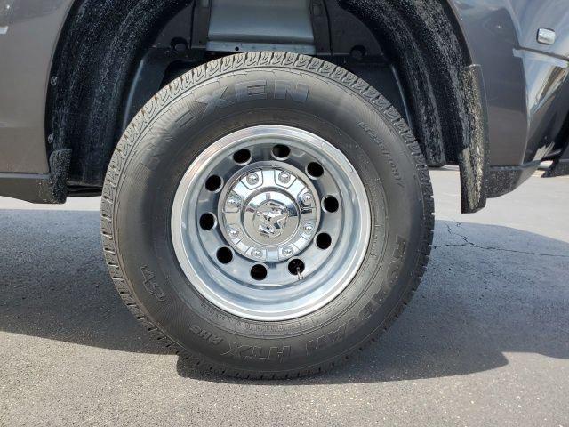 2025 Ram 3500 Laramie Crew Cab 4x4 8' Box