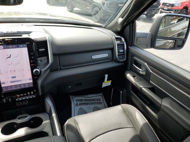 2025 Ram 3500 Laramie Crew Cab 4x4 8' Box