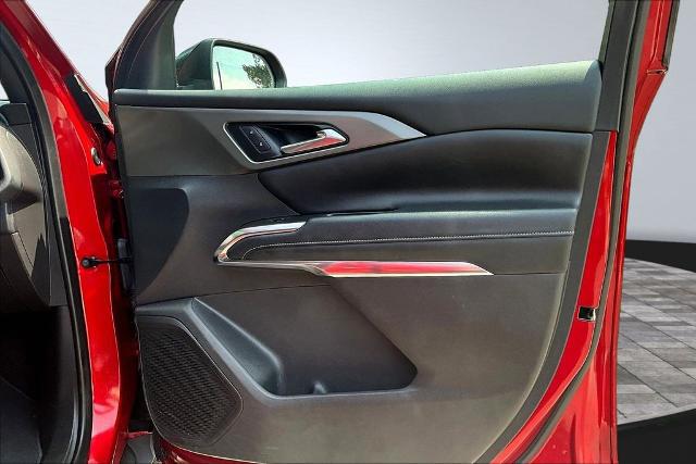 2025 Chevrolet Traverse FWD LT