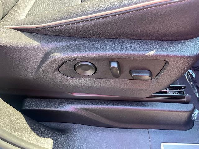 2025 GMC Yukon XL 4WD Elevation