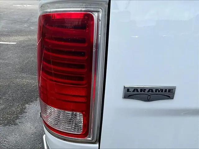 2017 Ram 1500 Laramie Crew Cab 4x4 5'7" Box